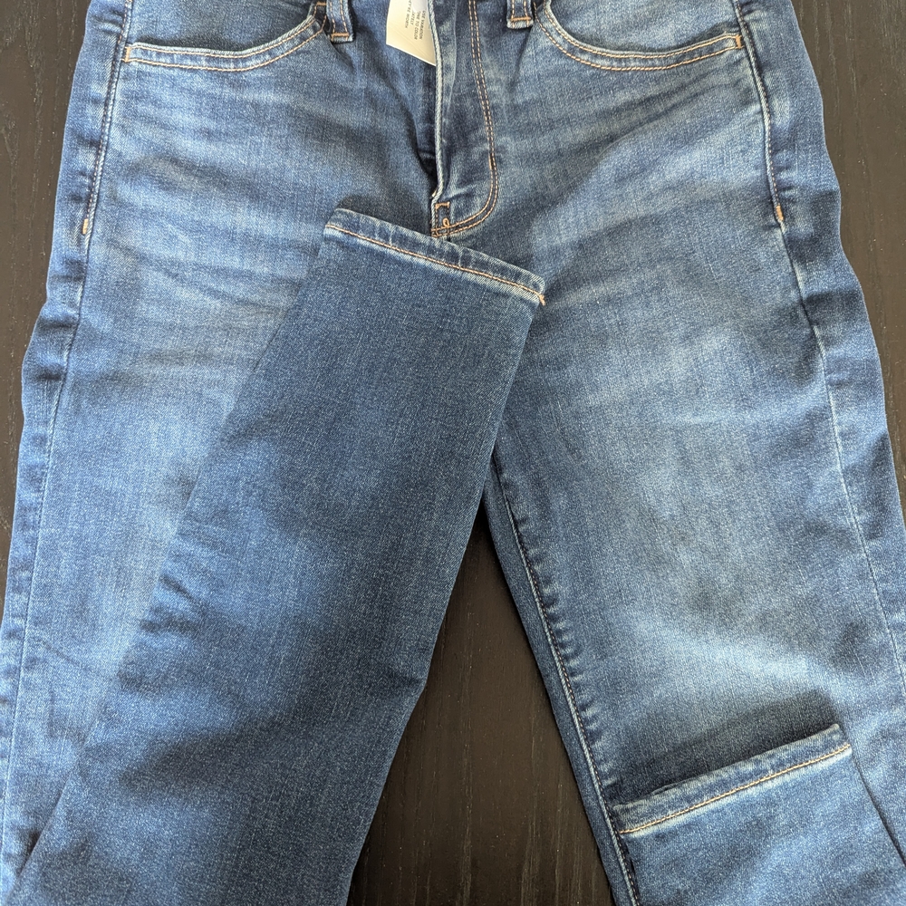 NWT Classic Blue Women's Jeans
